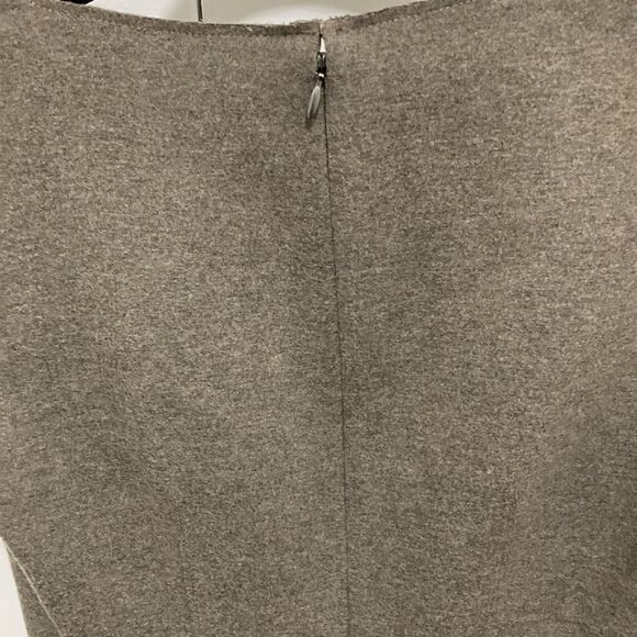 Elie Tahari Asymmetrical Sleeveless Shift Dress. Grey/Brown. Size 0 - Picture 5 of 8